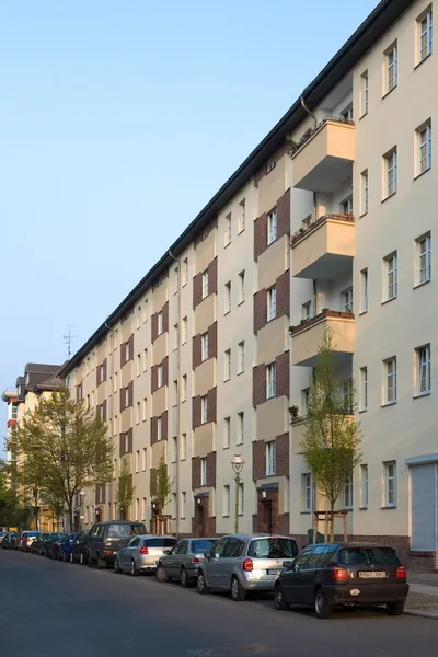 2 Zimmer in Charlottenburg WBS 220 fähiges Einkommen — photo 1